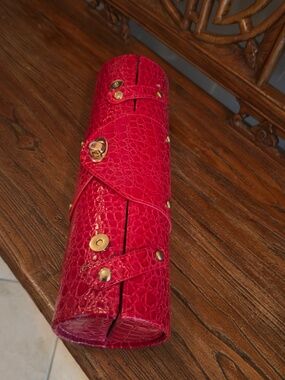 Wine carrier case with bottle opener